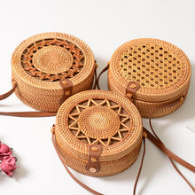 Carica l'immagine nel visualizzatore di Gallery, Hand woven Messenger Bags