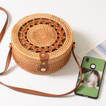 Carica l'immagine nel visualizzatore di Gallery, Hand woven Messenger Bags