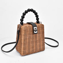 Carica l'immagine nel visualizzatore di Gallery, bead hand-woven straw bag