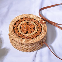 Carica l'immagine nel visualizzatore di Gallery, Hand woven Messenger Bags