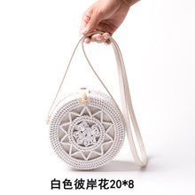 Carica l'immagine nel visualizzatore di Gallery, Hand woven Messenger Bags