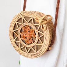 Carica l'immagine nel visualizzatore di Gallery, Bali Hand Woven Rattan Bag Round Shoulder Crossbody Bags
