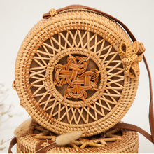 Carica l'immagine nel visualizzatore di Gallery, Bali Hand Woven Rattan Bag Round Shoulder Crossbody Bags