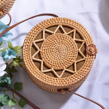Carica l'immagine nel visualizzatore di Gallery, Bali Hand Woven Rattan Bag Round Shoulder Crossbody Bags