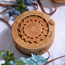 Carica l'immagine nel visualizzatore di Gallery, Bali Hand Woven Rattan Bag Round Shoulder Crossbody Bags