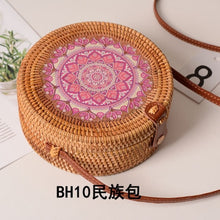Carica l'immagine nel visualizzatore di Gallery, Bali Hand Woven Rattan Bag Round Shoulder Crossbody Bags