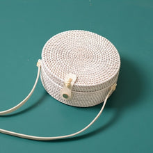 Carica l'immagine nel visualizzatore di Gallery, Bali Hand Woven Rattan Bag Round Shoulder Crossbody Bags