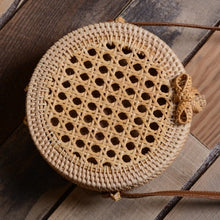 Carica l'immagine nel visualizzatore di Gallery, Hand woven Messenger Bags