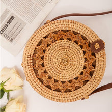 Carica l'immagine nel visualizzatore di Gallery, Hand woven Messenger Bags